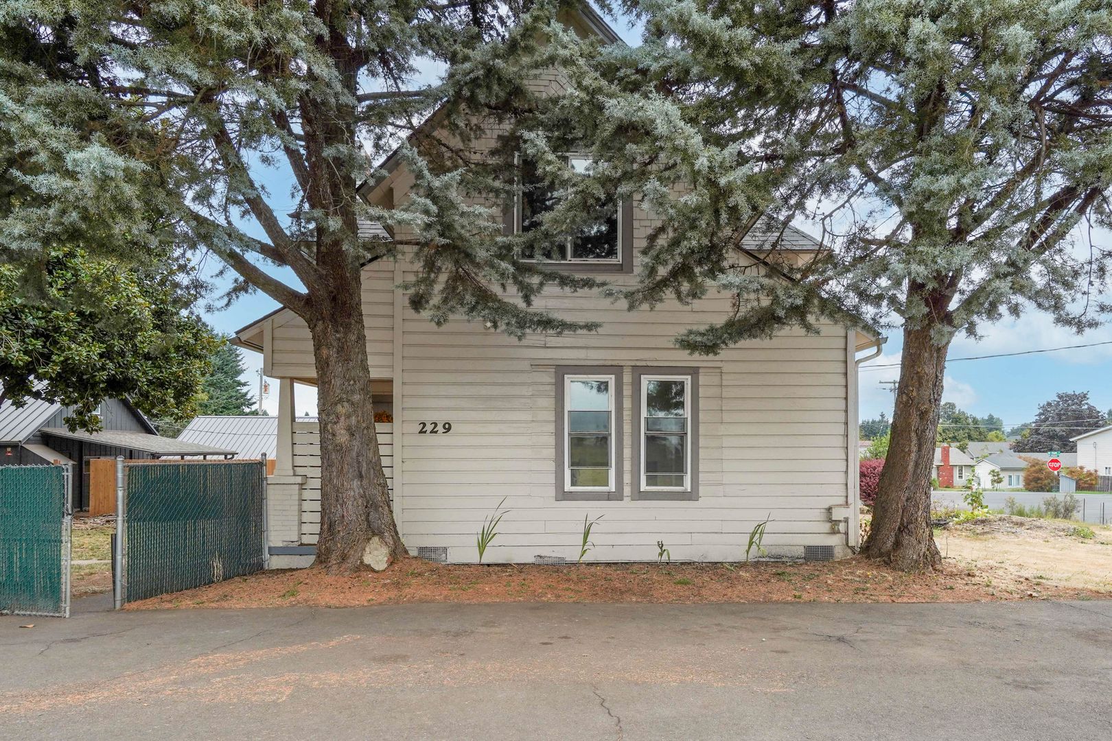 Sublimity House: 229 Maple St. - 229 Maple St.