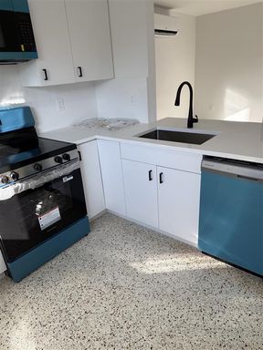 Modern Miami Home Near Downtown & Brickell – photo 1
