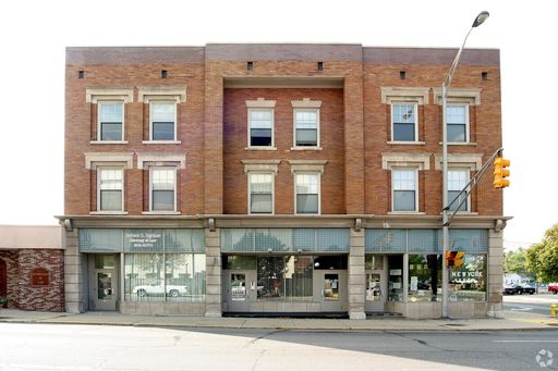 Arrasmith, in Downtown Muncie Live a Little More! – photo 1