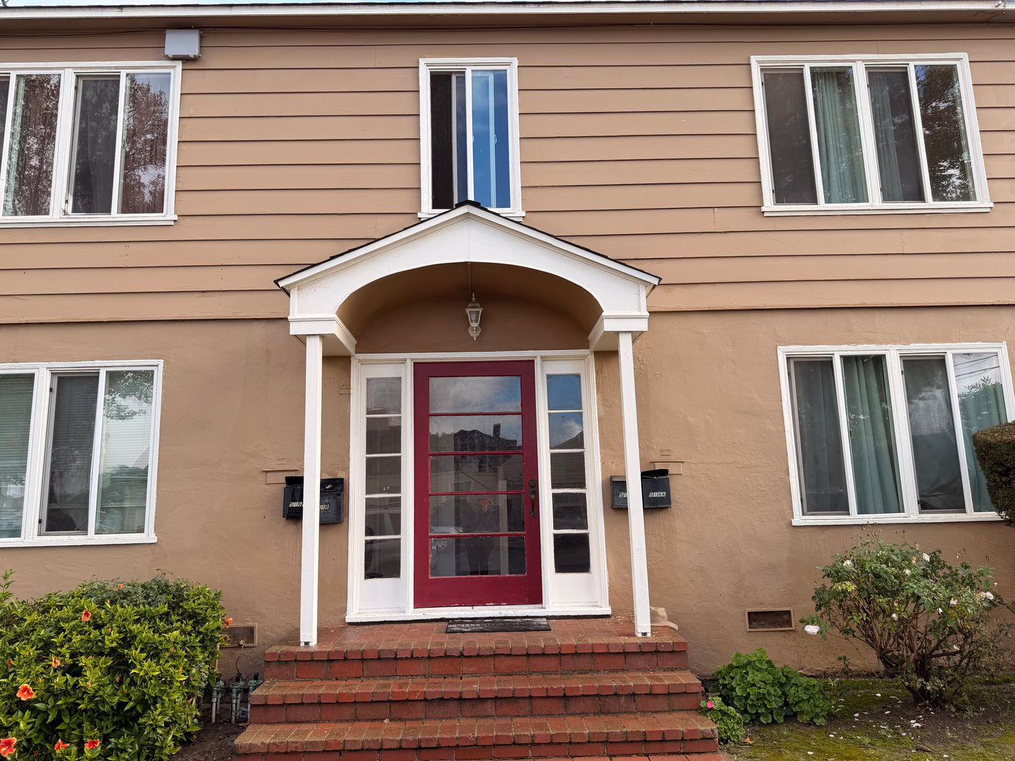 Santa Maria House: 514 N Elizabeth St #A