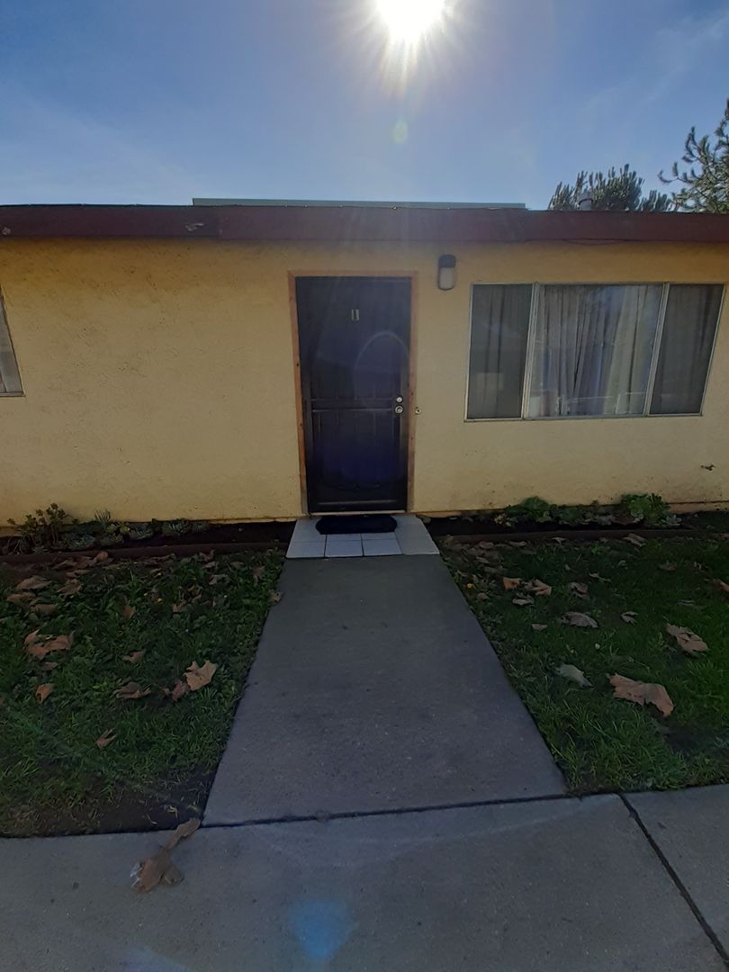 Lompoc Apartment: 516 N. M Street