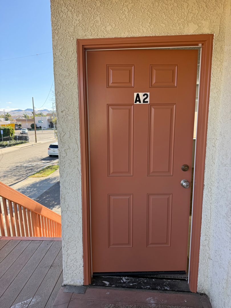 Santa Maria House: 118 W Boone St #A2