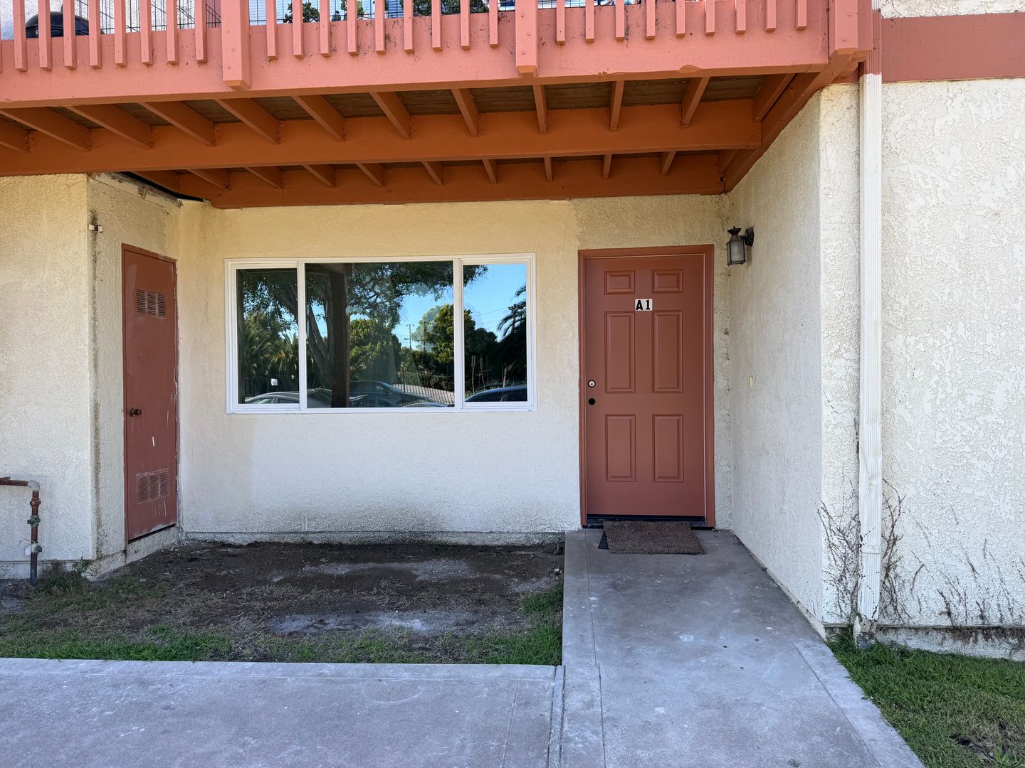 Santa Maria Townhome: 118 W Boone St #A1