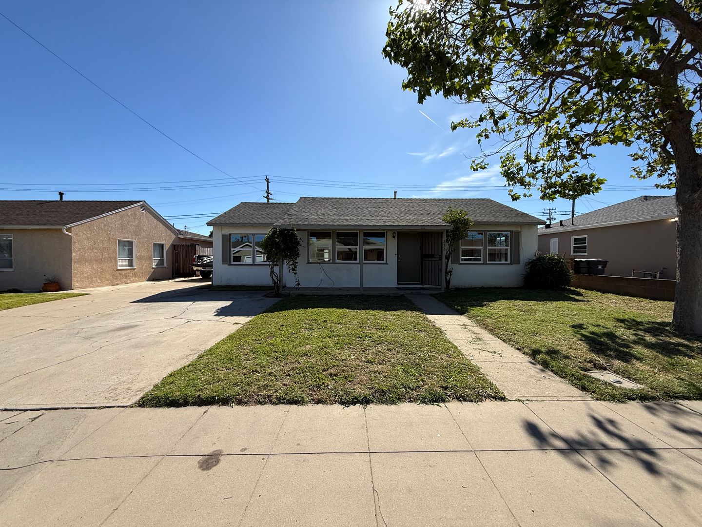 Santa Maria House: 812 N Barbara St.