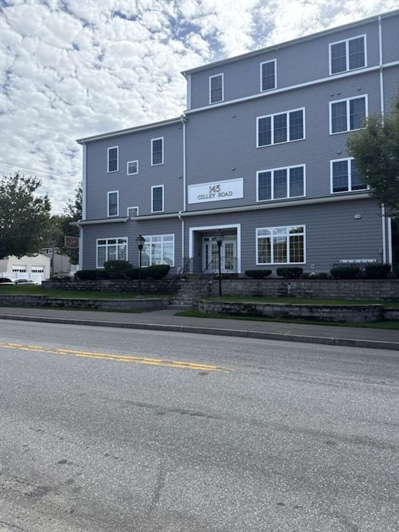 Manchester Apartment: 145 Cilley Rd