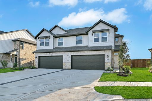 Welcome to the Hickory — Contemporary Comfort, Beautifully Balanced. – photo 1