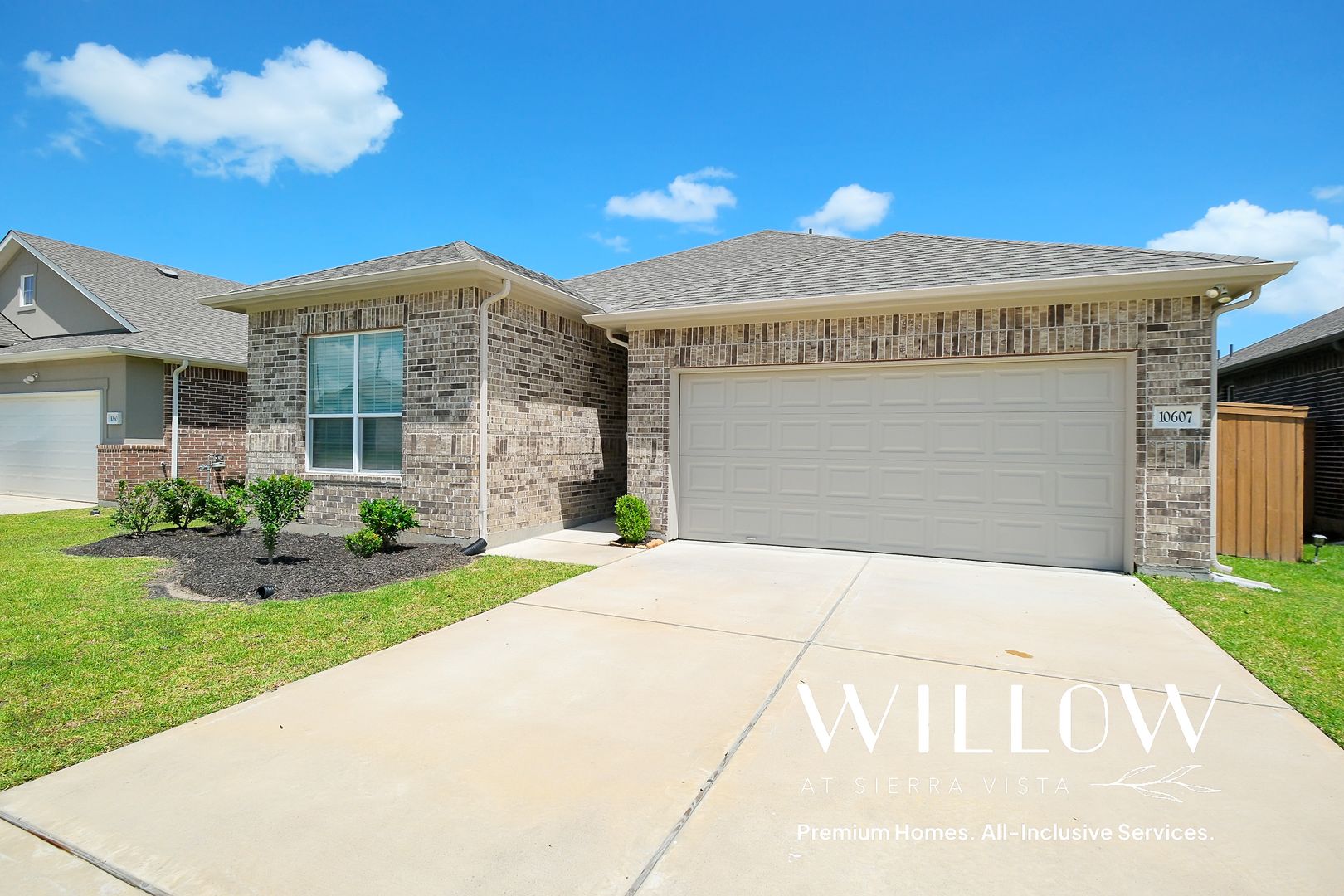 Rosharon House: 10607 Cascade Creek Drive