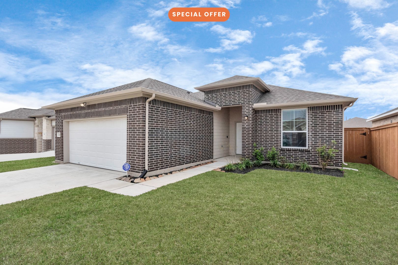 Rosharon House: 1218 Scarlet Creek Drive