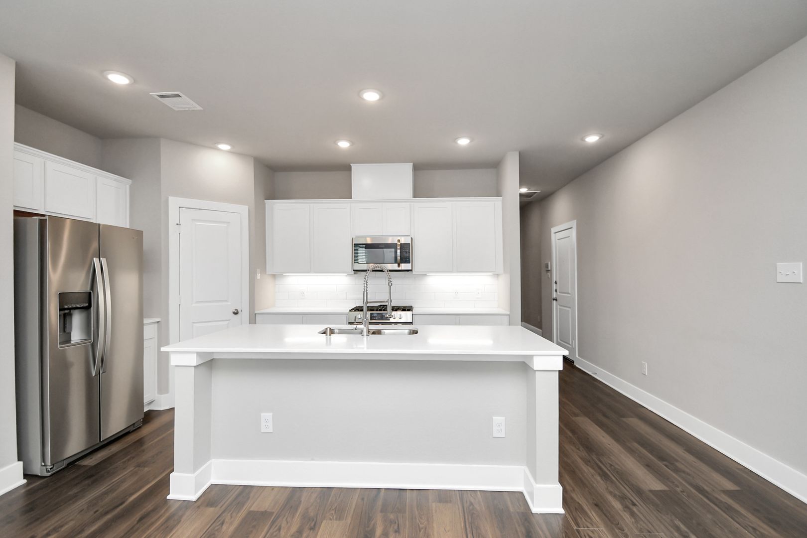 Rosharon House: 10610 Cascade Creek Drive