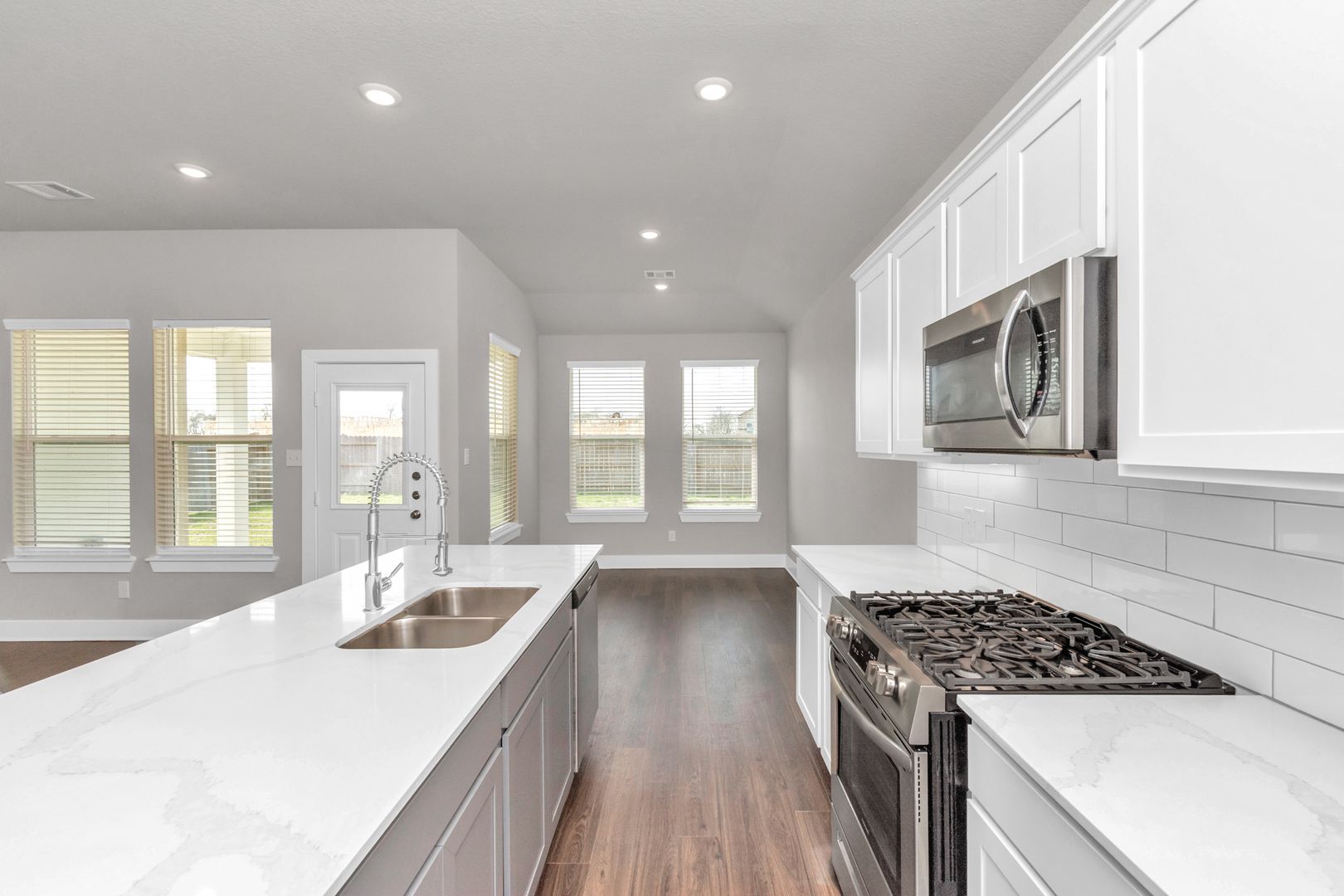 Rosharon House: 10642 Cascade Creek Drive