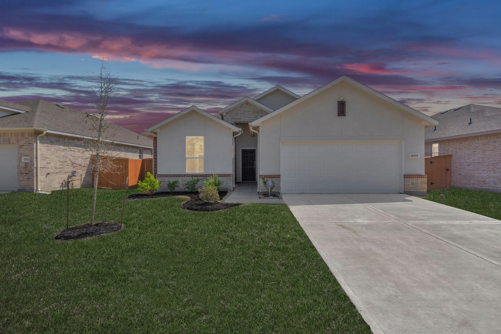 Rosharon House: 10619 Cascade Creek Drive