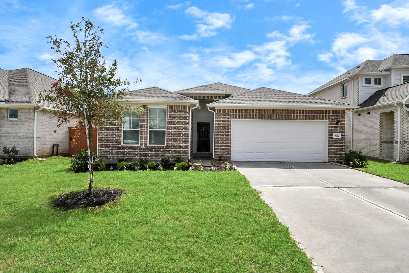 Rosharon House: 10537 Wildflower View Drive