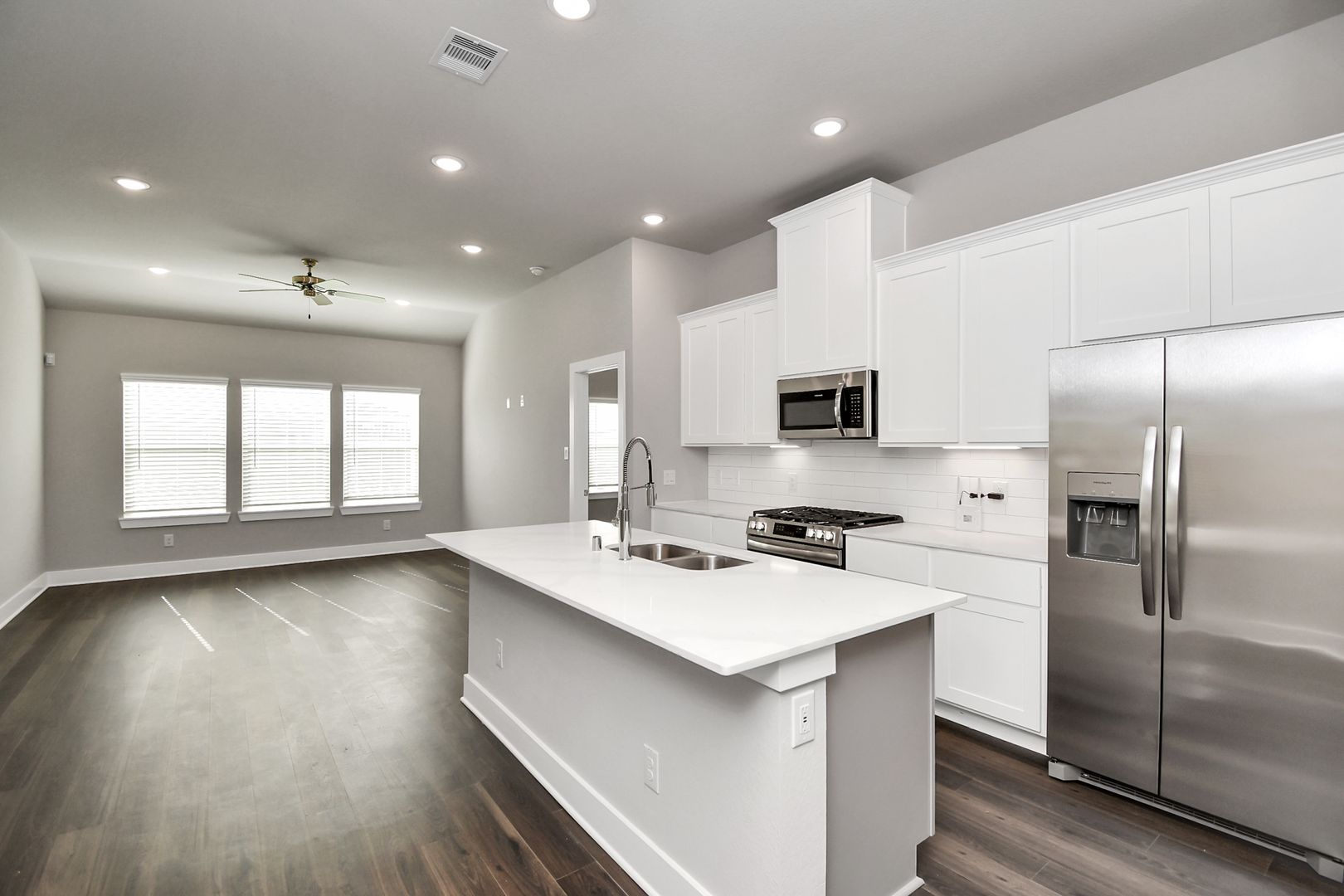 Rosharon House: 10522 Wildflower View Drive