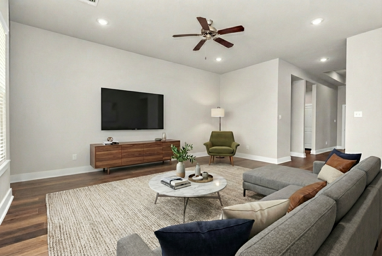 Rosharon House: 10515 Moon Valley Lane