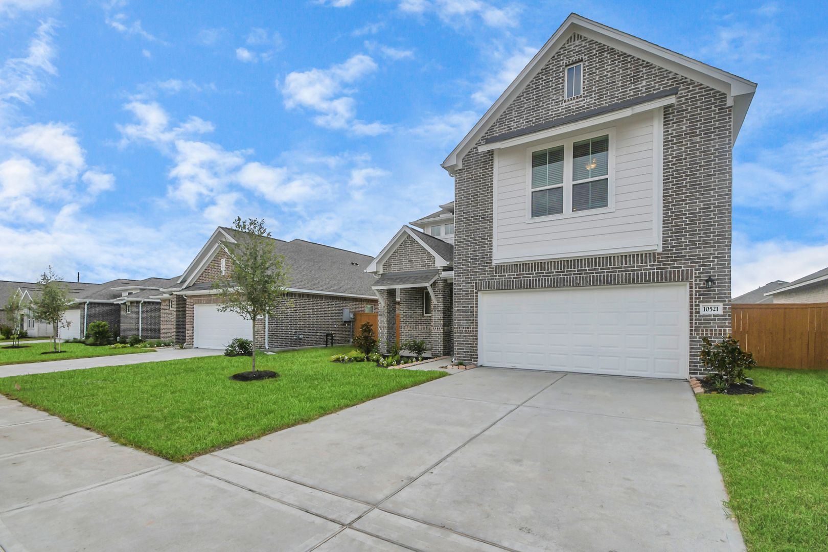 Rosharon House: 10541 Wildflower View Drive