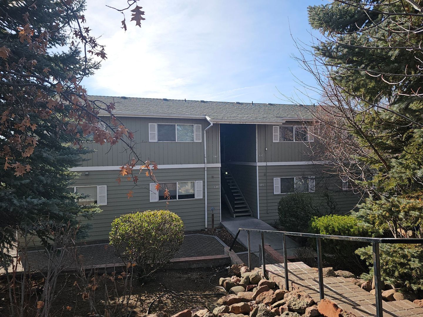 Madras Apartment: 115/117/119/121 & 135/137/139/141 NE Pine Street