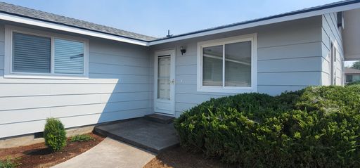 Beautiful Views & Room to Enjoy Life Outside the City