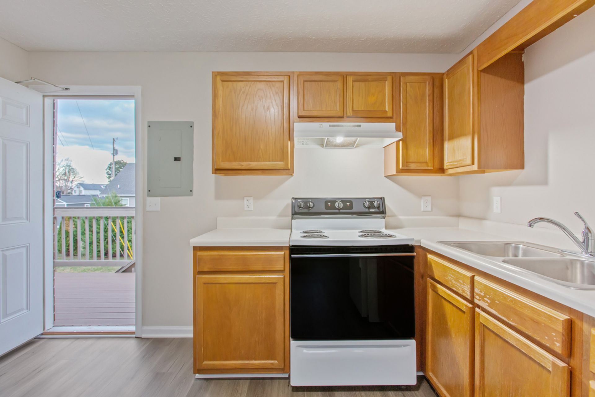 Portland Apartment: 648 N Broadway