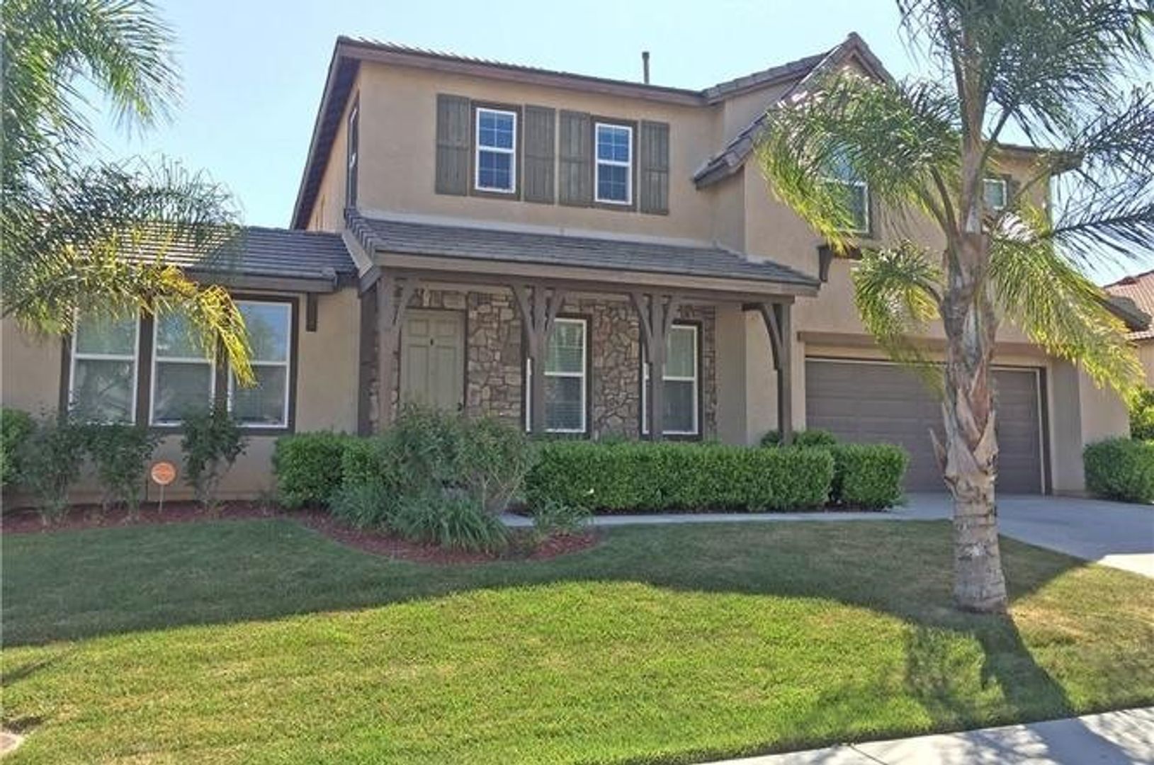 Beautiful 4 bedroom, 4 bathroom Menifee Home