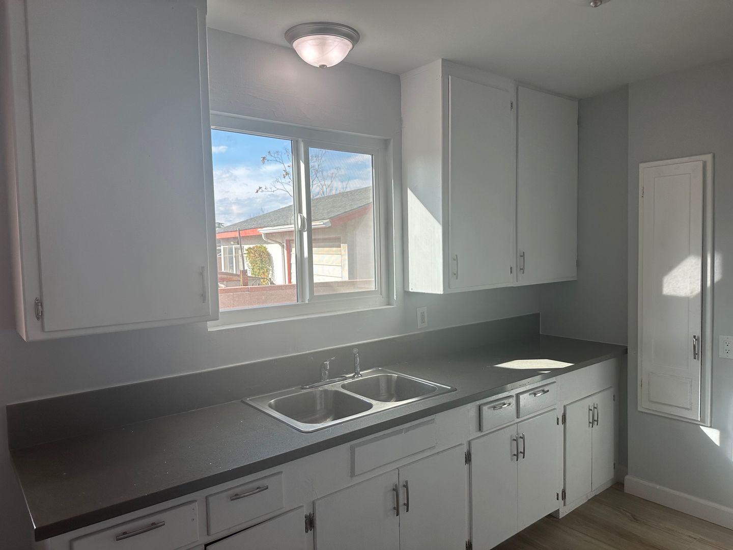 Bloomington Apartment: 18908 San Bernardino Ave