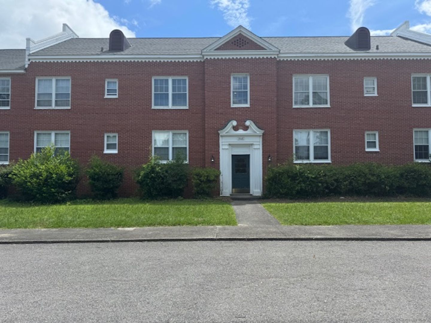 Wilmington House: 2940 Oleander Drive A8