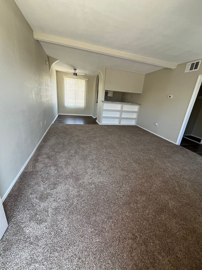 Santa Clarita Apartment: 26087 Bouquet Canyon Road