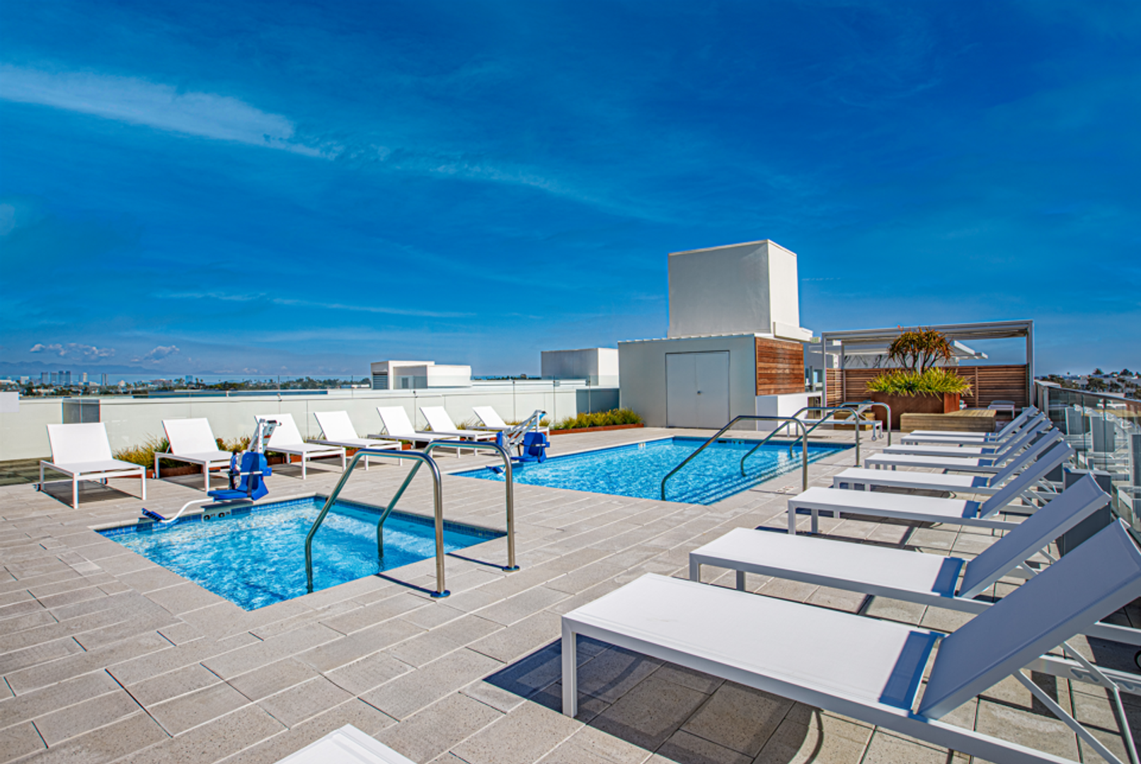 Pool at MRL - 1550 Lincoln Fee Owner LLC (6 of 6)