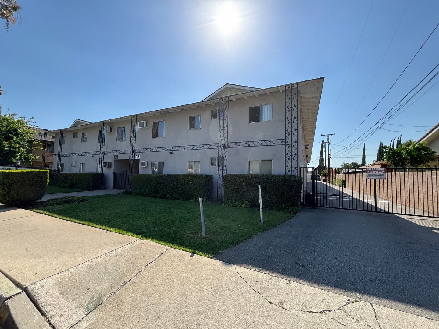 Duarte Apartment: 915 Mount Olive Dr.