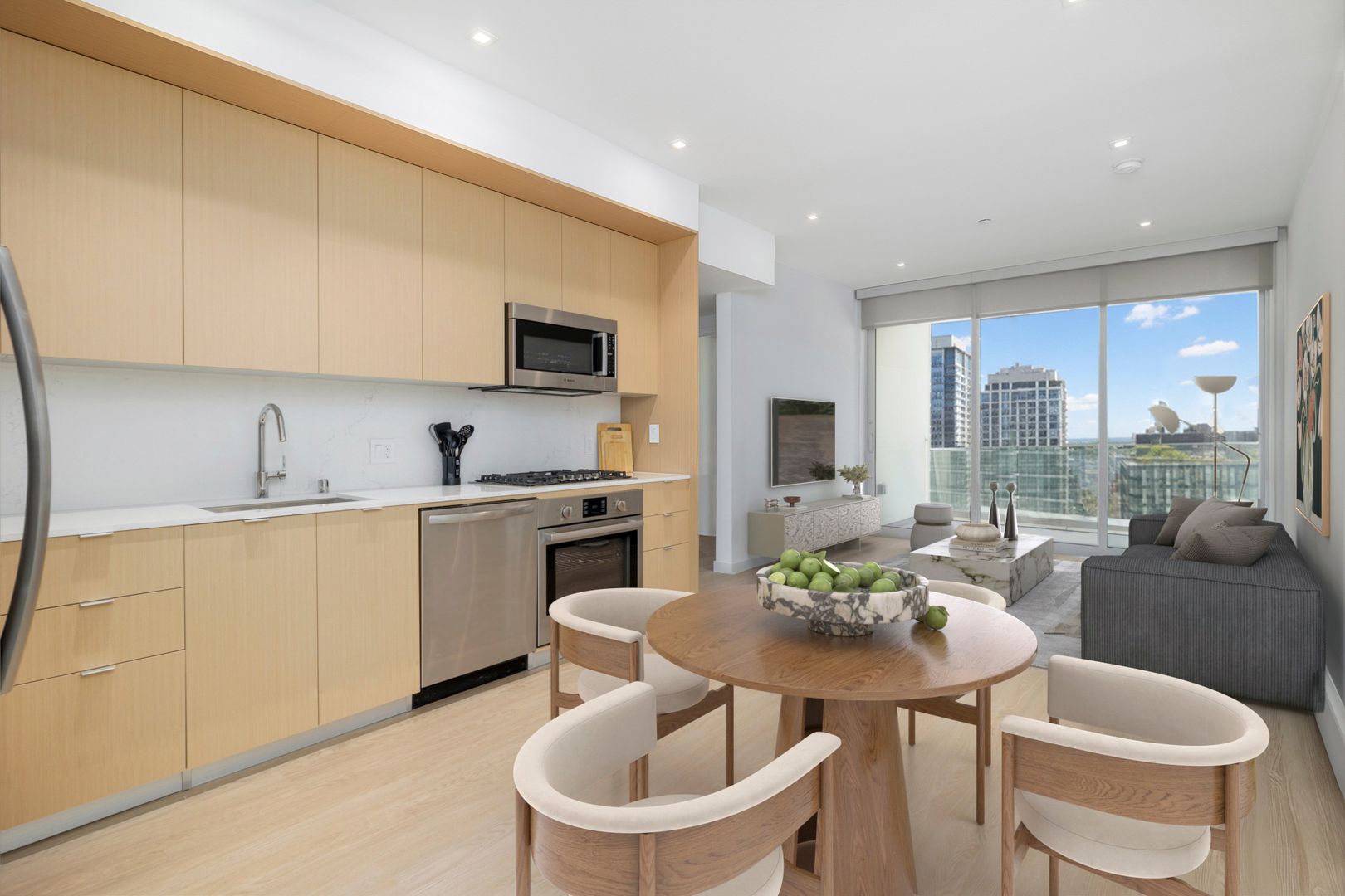 Santa Monica Apartment: 1550 Lincoln Boulevard