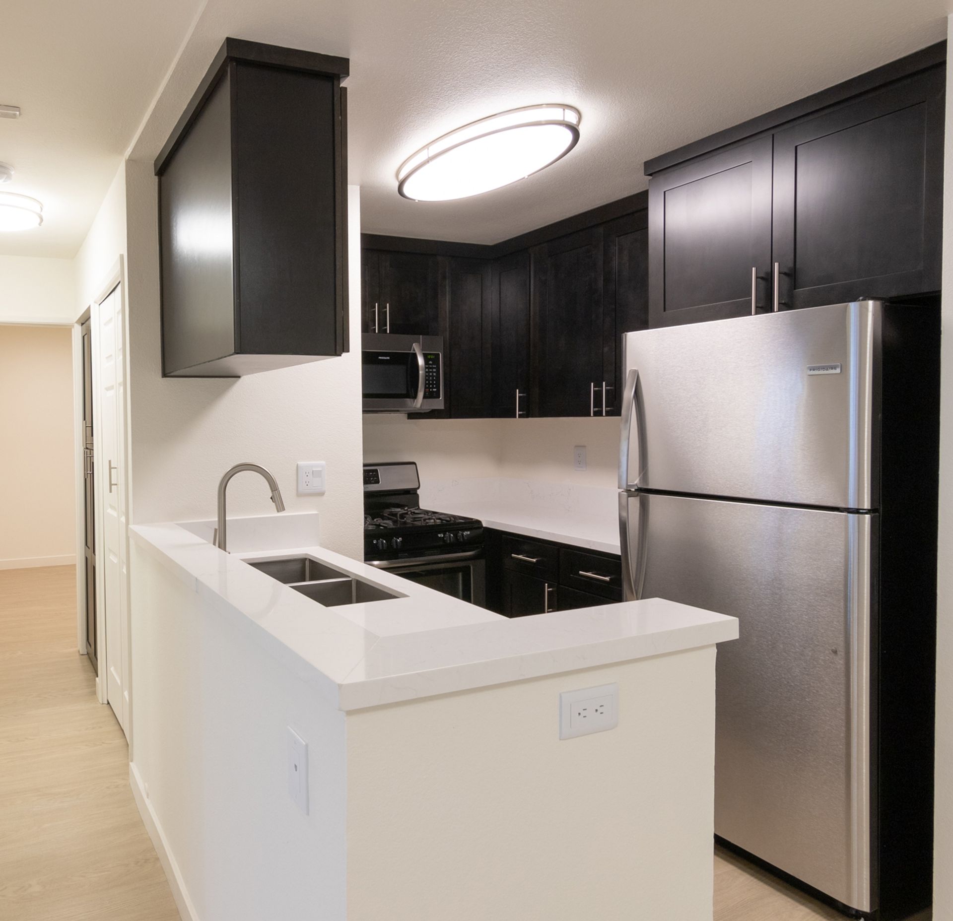MRT - 7810 Topanga Fee Owner LLC 4 of 12