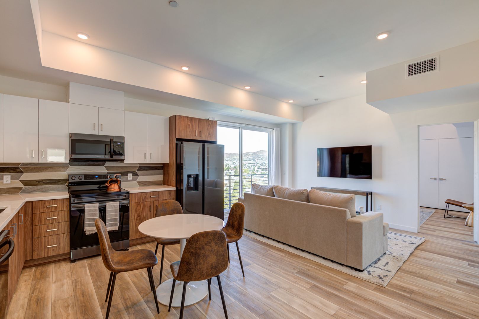 Los Angeles Apartment: 252 N. Hoover St.