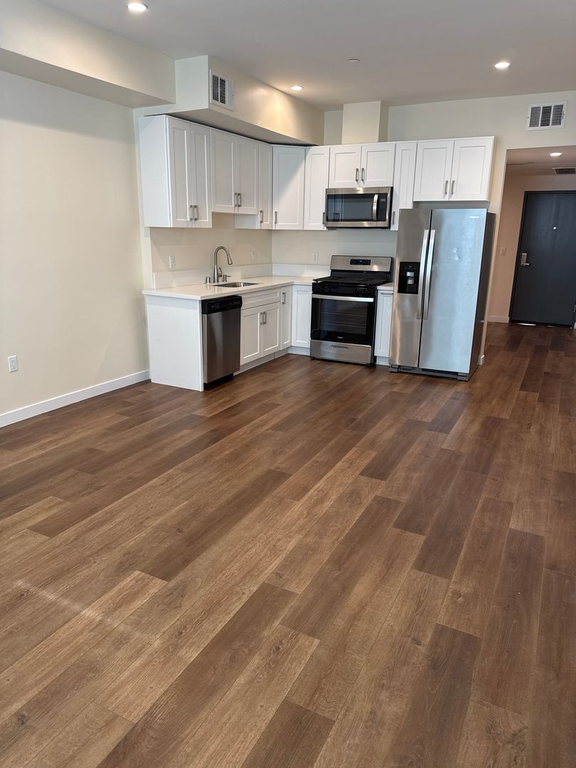 Los Angeles Apartment: 1041 N. Cummings St.