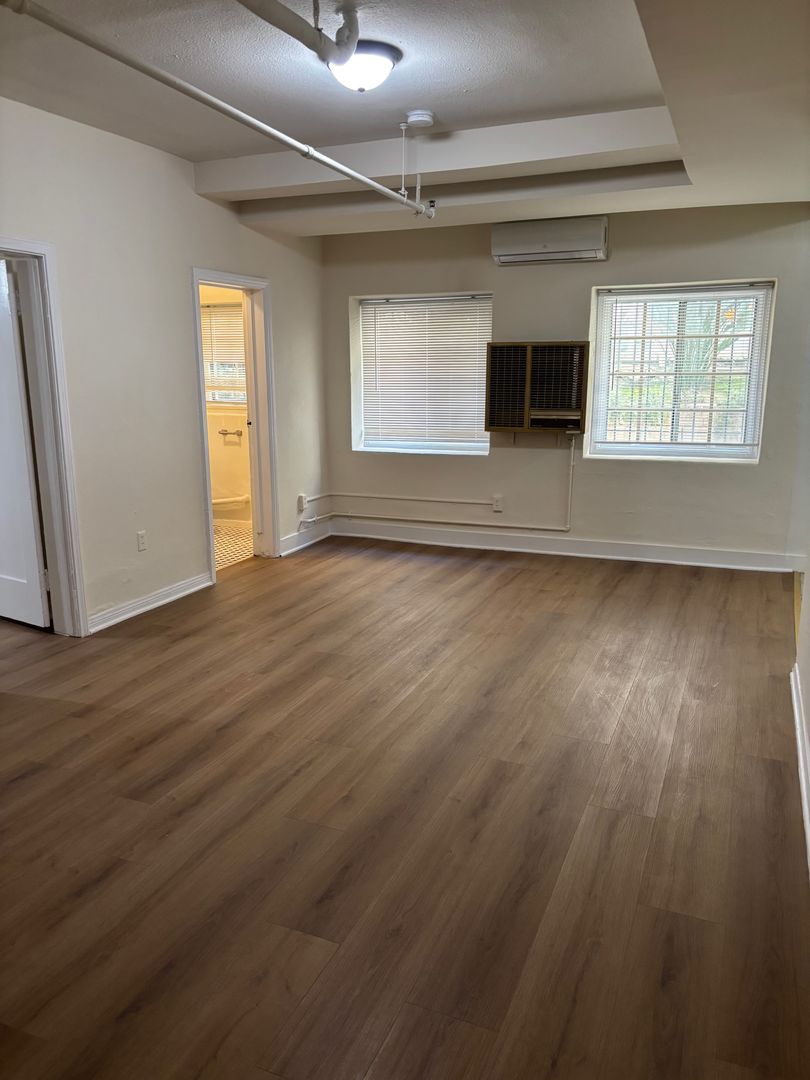 Wilshire Sunlight LLC 5 of 8