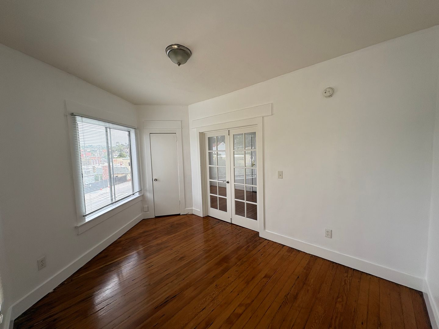 Los Angeles Apartment: 2002 W. Sunset Blvd.