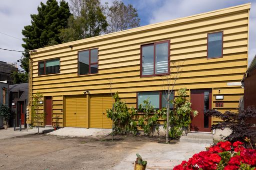 Newly Renovated and Modern Live-Work Studio in Oakland! – photo 1