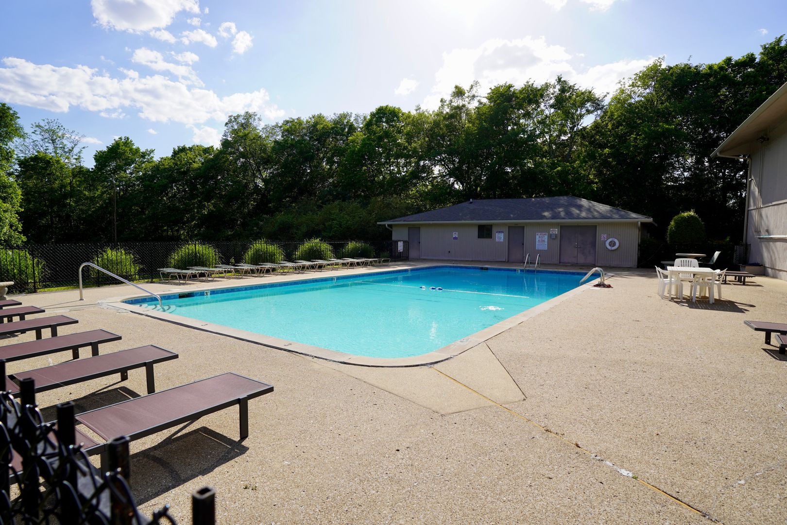 Hermitage House: 131 Lake Chateau Drive