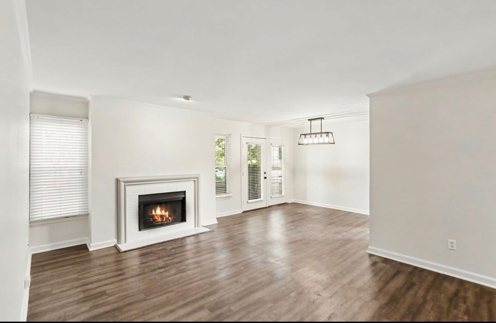 Nashville House: 213 Hillsboro Place