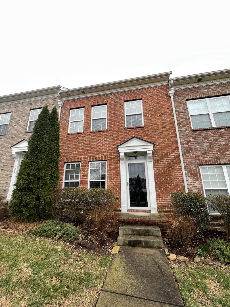 Nashville House: 3204 Dothan Lane