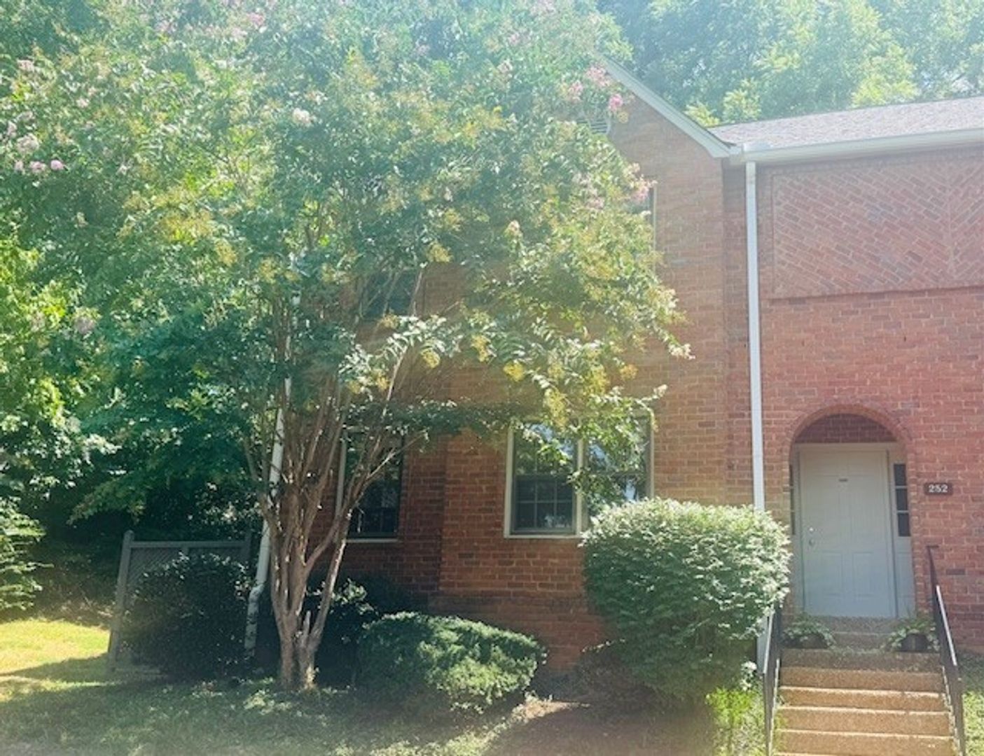 Nashville House: 252 Westchase Drive
