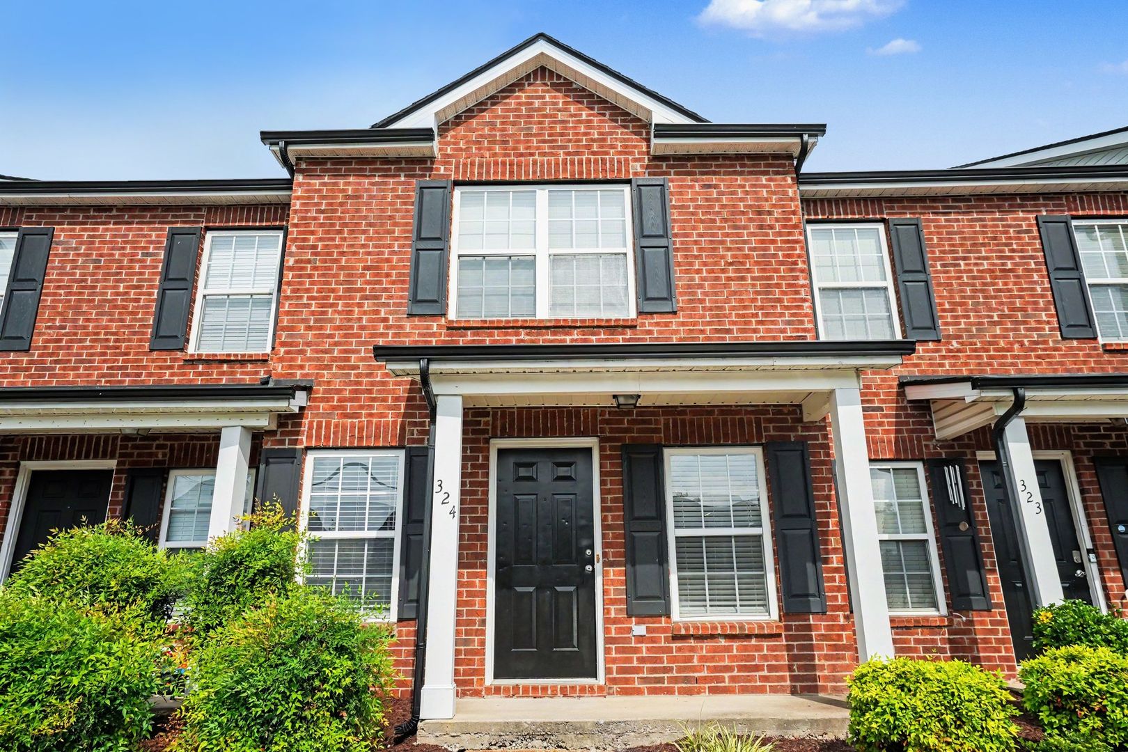 Smyrna House: 324 Stewarts Landing Cir