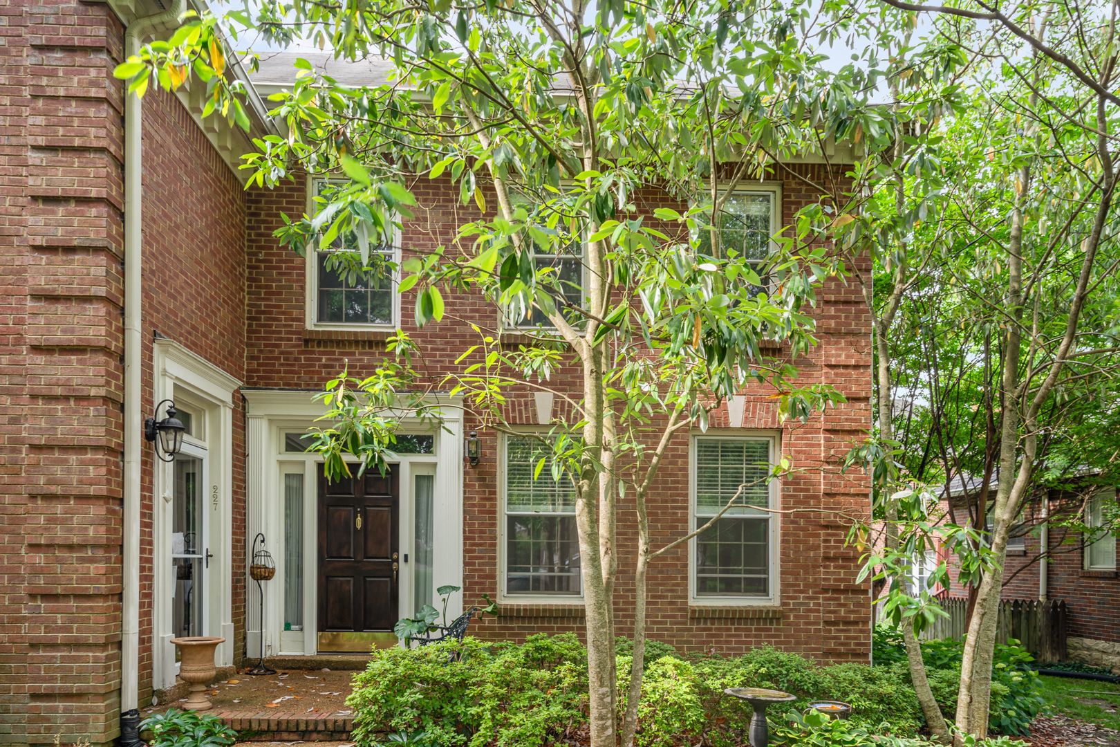 Nashville House: 225 Woodmont Circle