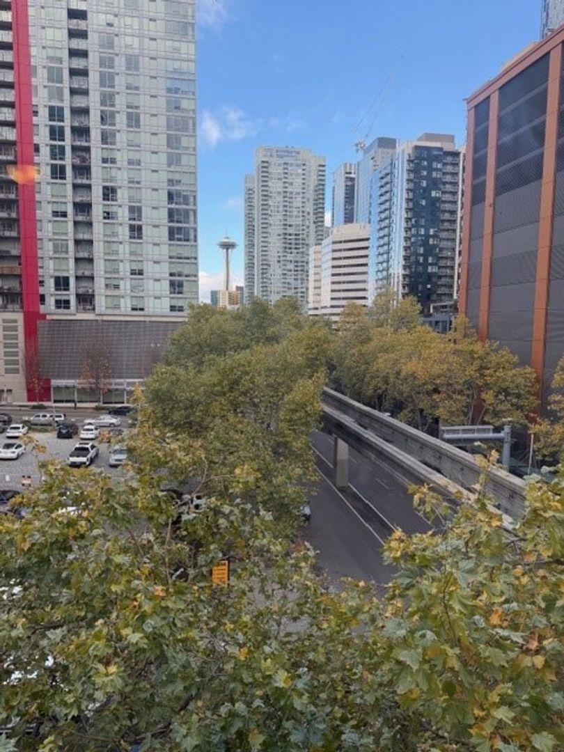 SEATTLE Apartment: 2011 5TH AVE