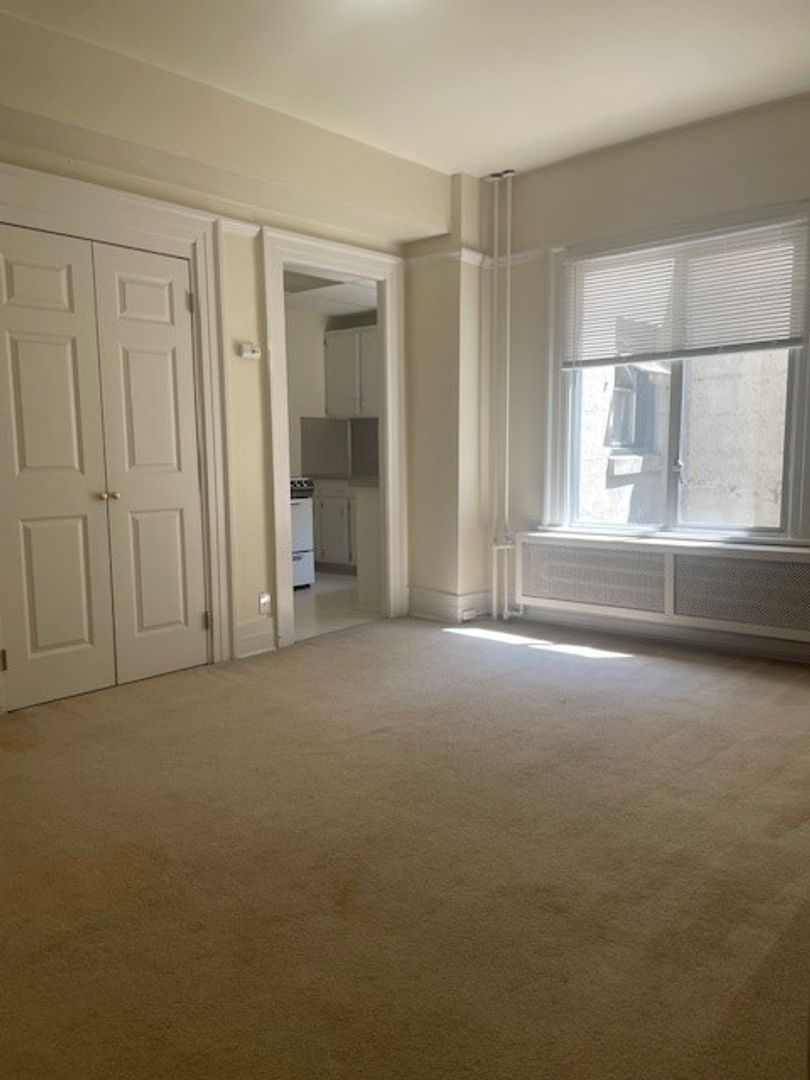 SEATTLE Apartment: 2011 5TH AVE