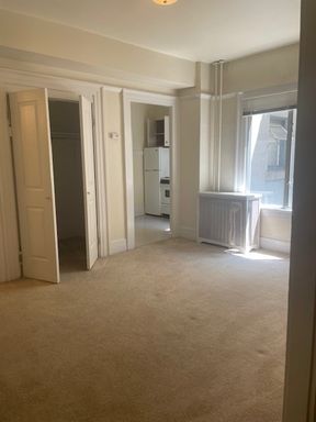 Studio available in the heart of Belltown! – photo 1