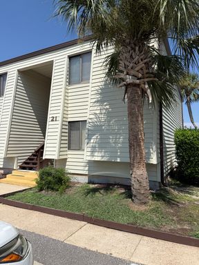 New Listing! – photo 1