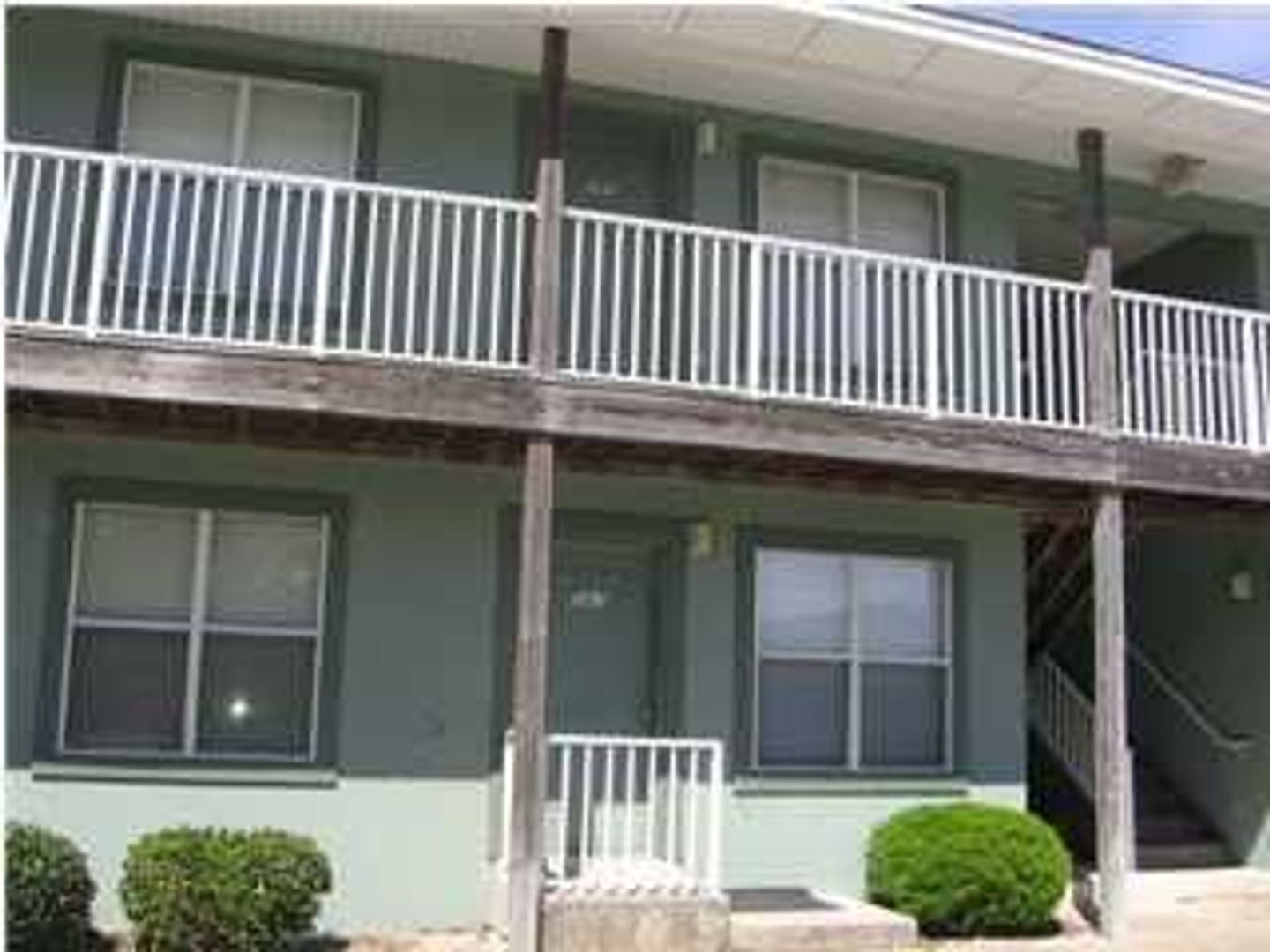 Mary Esther House: 575 Florosa Ct.