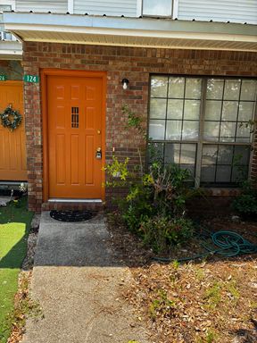 Back on Market! – photo 1
