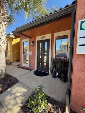 Commercial Listing in Mary Esther!