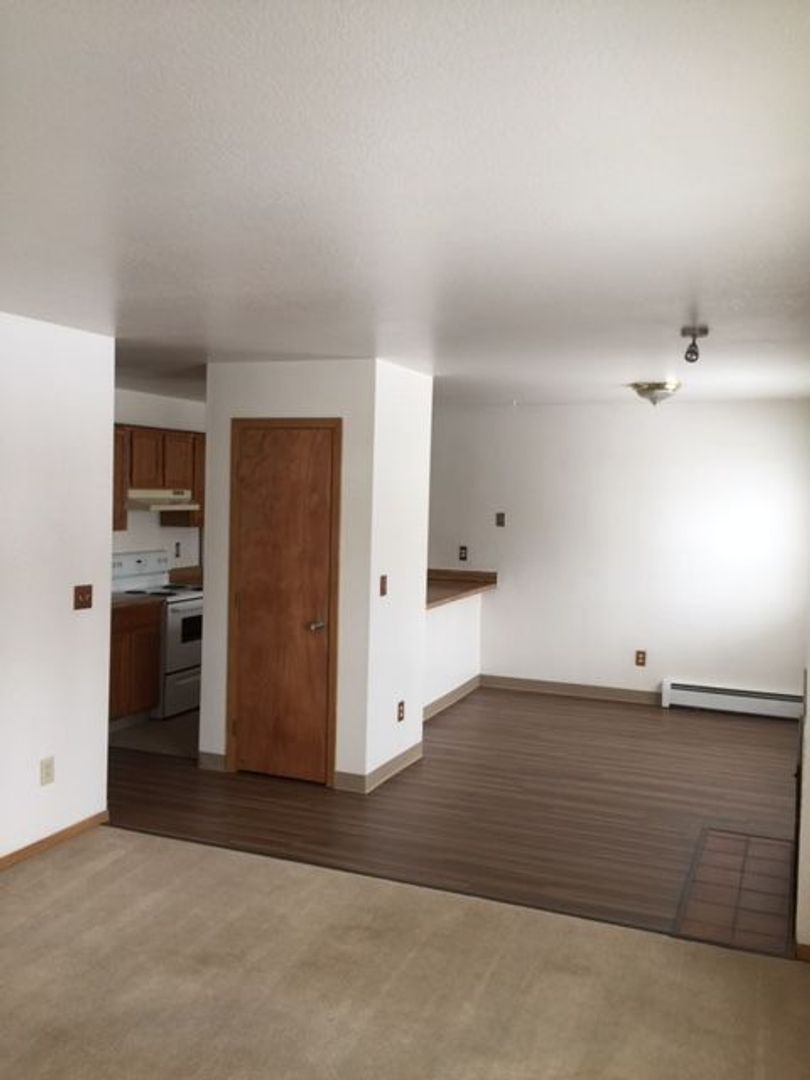Anchorage Townhome: 1931 Martha's Vineyard Cir.  #4