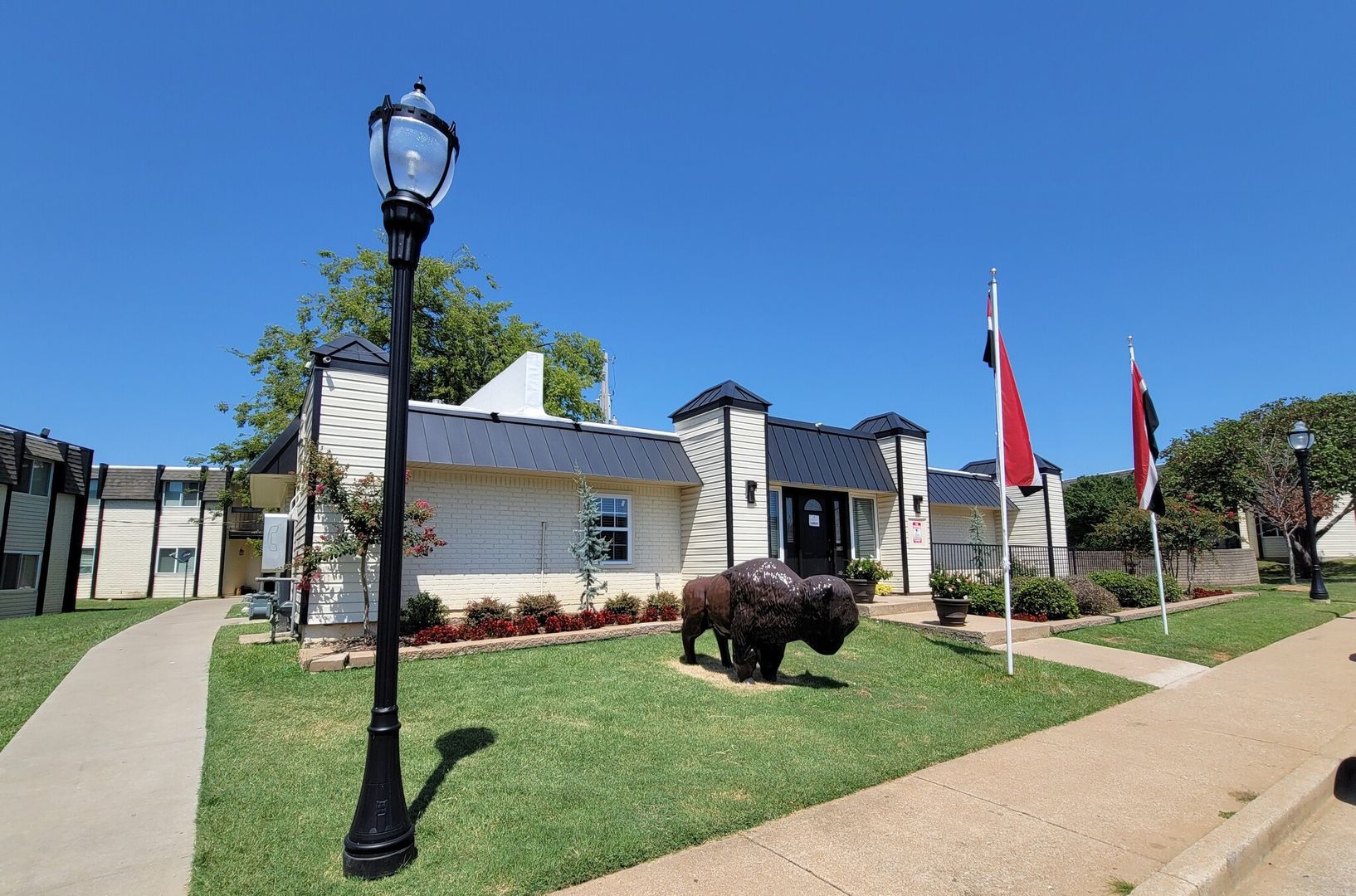 Tulsa Apartment: 11107 E Mathew Brady St